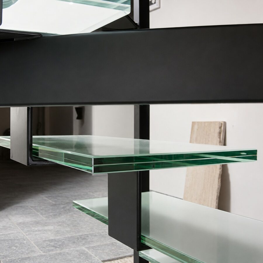 Marche d'escalier en verre